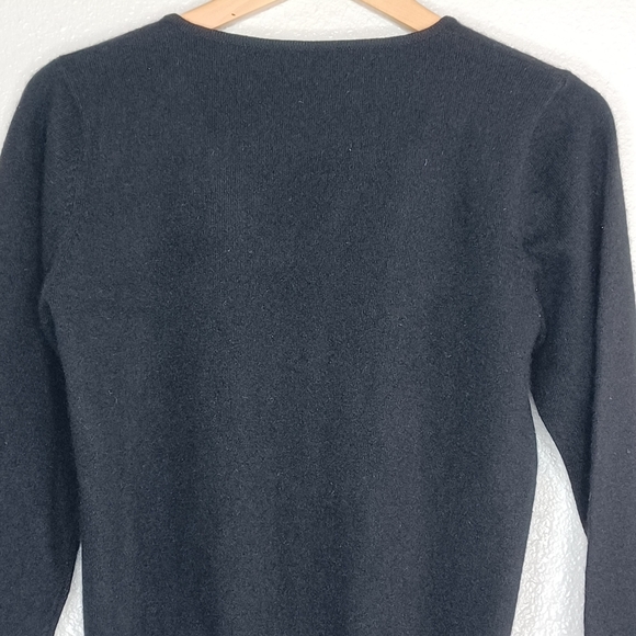 Whimsigoth Butterfly Print Cashmere V-Neck Ribbed Hem Sweater - Picture 6 of 11